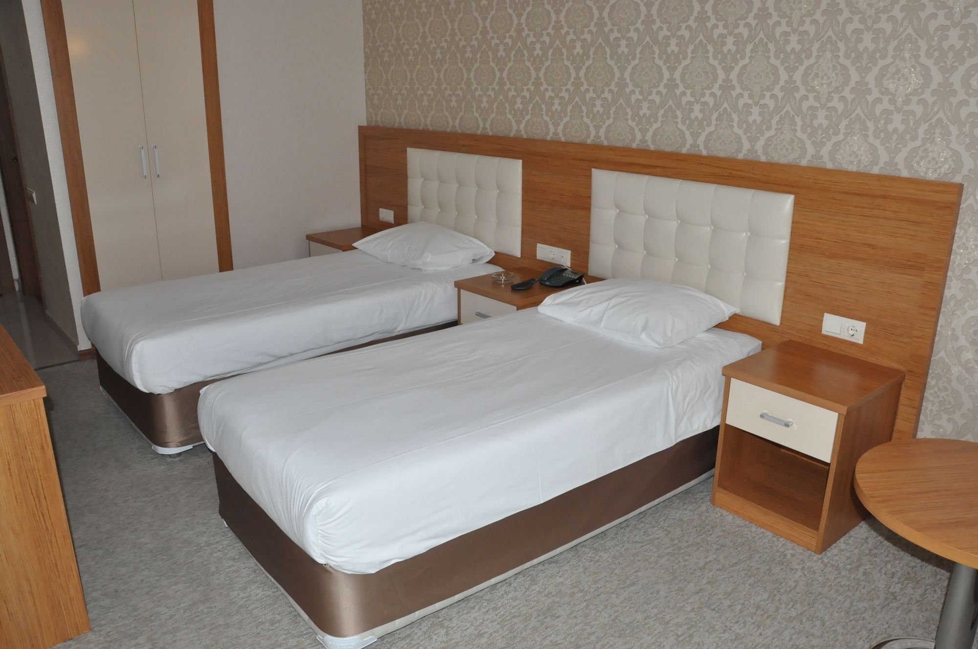 Ilksan Deha Hotel Анкара Екстериор снимка